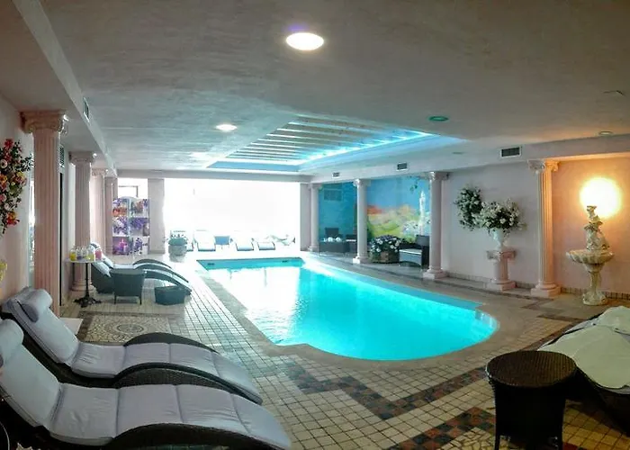Hotel La Bocchetta Romantic E Ristorante 4*