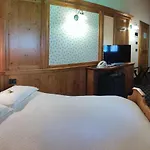 Hotel La Bocchetta Romantic E Ristorante