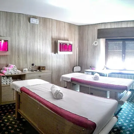 Hotel La Bocchetta Romantic E Ristorante 4*