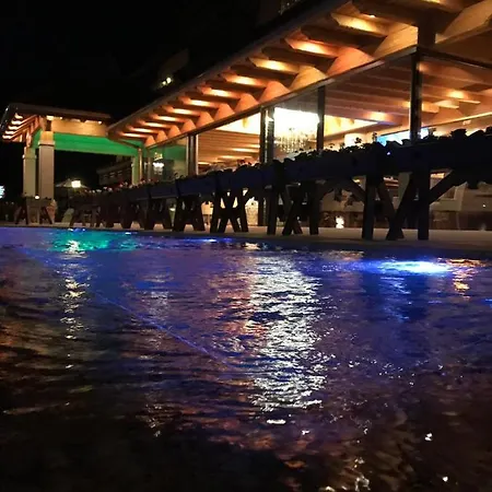 La Bocchetta Romantic E Ristorante Отель Conco