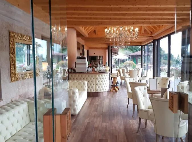 Hotel La Bocchetta Romantic E Ristorante Conco